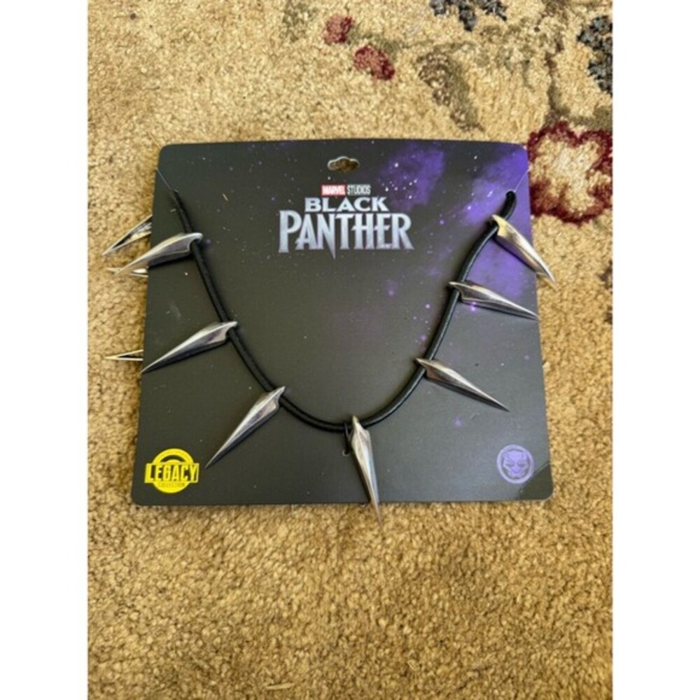 Marvel Black Panther Legacy Collection claw replica Cosplay necklace